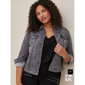 Torrid Super Soft Gray Denim Trucker Jacket Size 0 EUC Feel The Fit